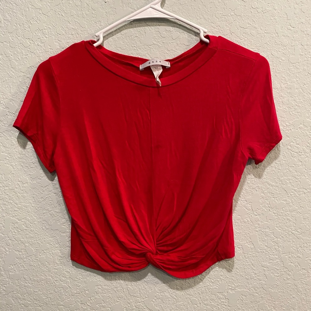Gaze red crop top